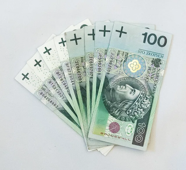 money, cash register, money, money, money, money, money. Så skapar du rutiner för kassaavstämning i butik